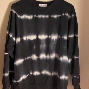 xs Carly Jean Los Angeles oversized tie dye long sleeve tee shirt